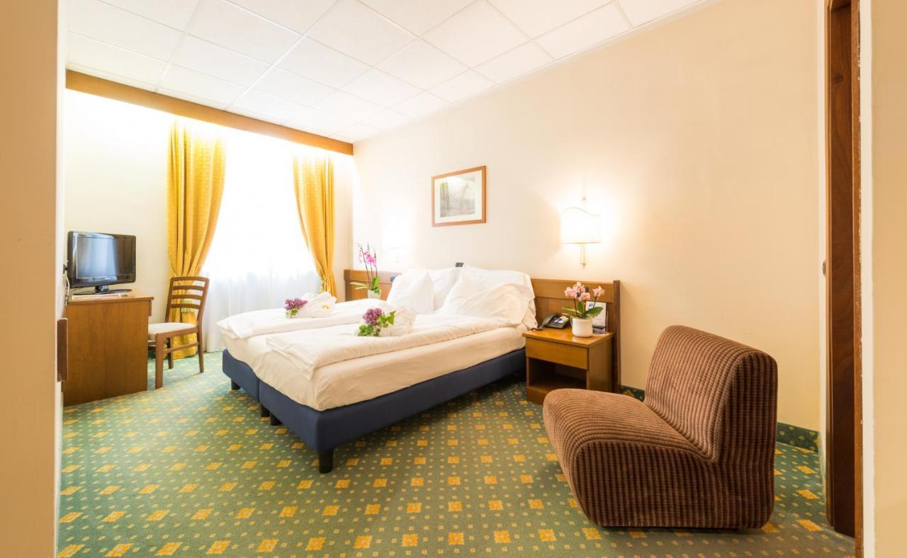 Hotel Eden レーヴィコ・テルメ エクステリア 写真