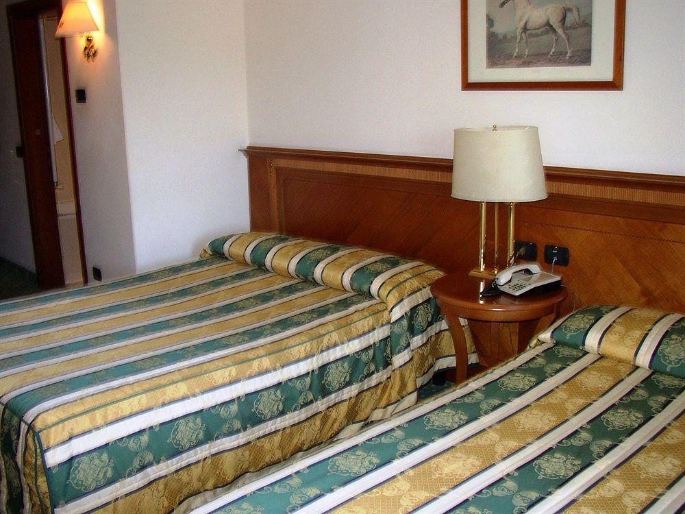 Hotel Eden レーヴィコ・テルメ エクステリア 写真